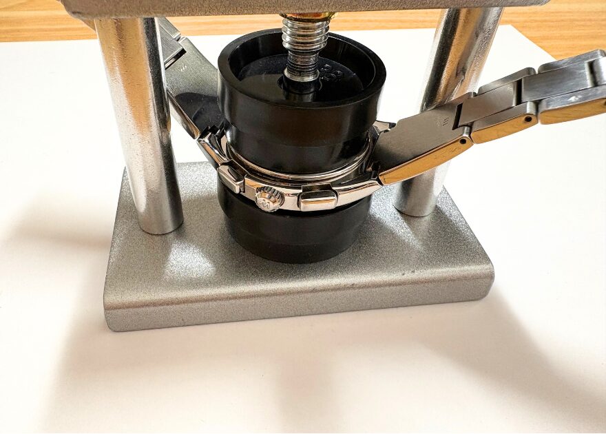 backcover-closure-justsize