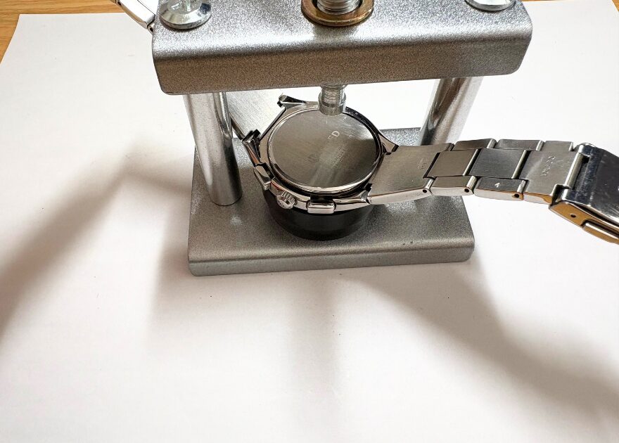 backcover-closure-size2